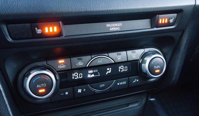 Mazda 3 full