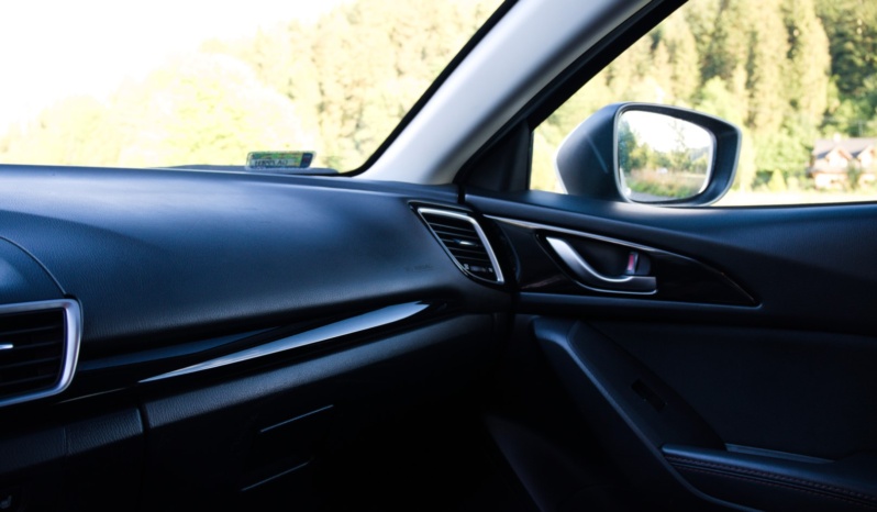 Mazda 3 full
