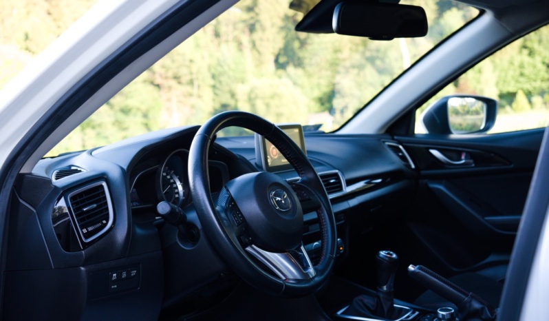 Mazda 3 full