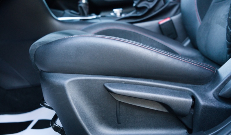 Mazda 3 full