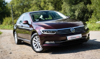 Volkswagen Passat full