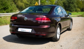 Volkswagen Passat full