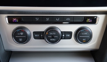 Volkswagen Passat full