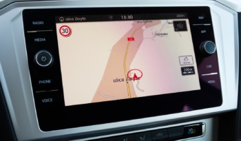 Volkswagen Passat full