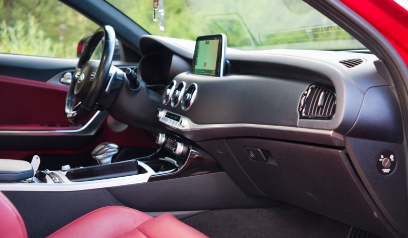 Kia Stinger full