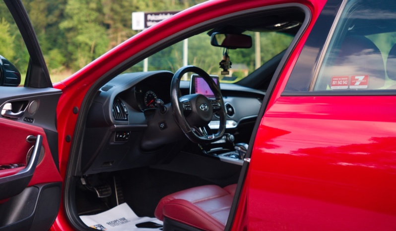 Kia Stinger full