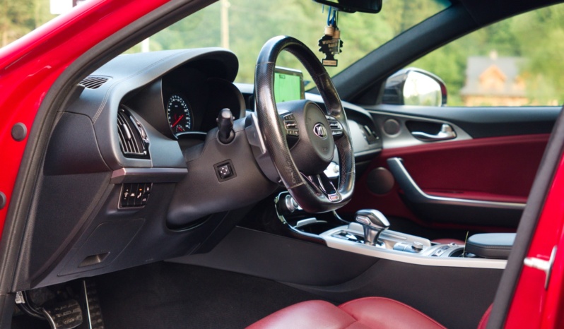 Kia Stinger full