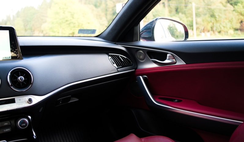 Kia Stinger full