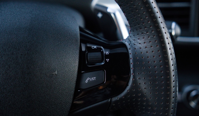Peugeot 308 GT full