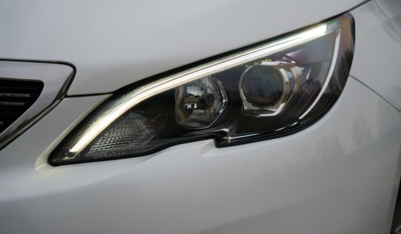 Peugeot 308 full