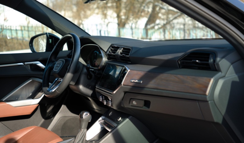 Audi Q3 4×4 full