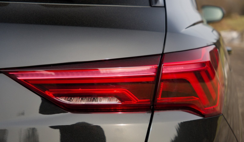 Audi RSQ3 4×4 full