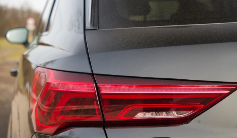 Audi RSQ3 4×4 full