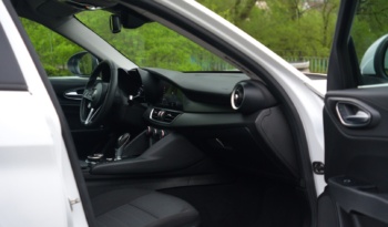 Alfa Romeo Giulia full