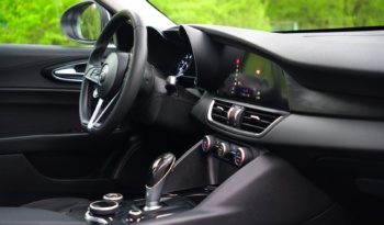 Alfa Romeo Giulia full