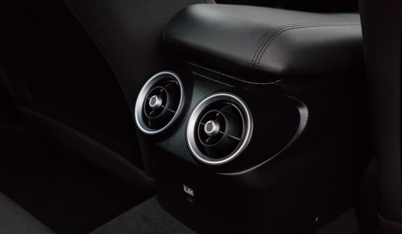 Alfa Romeo Giulia full