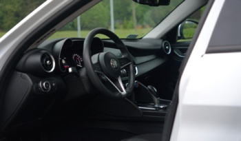 Alfa Romeo Giulia full