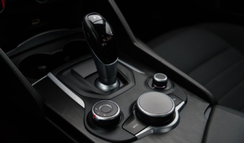 Alfa Romeo Giulia full