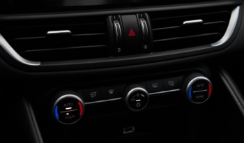 Alfa Romeo Giulia full