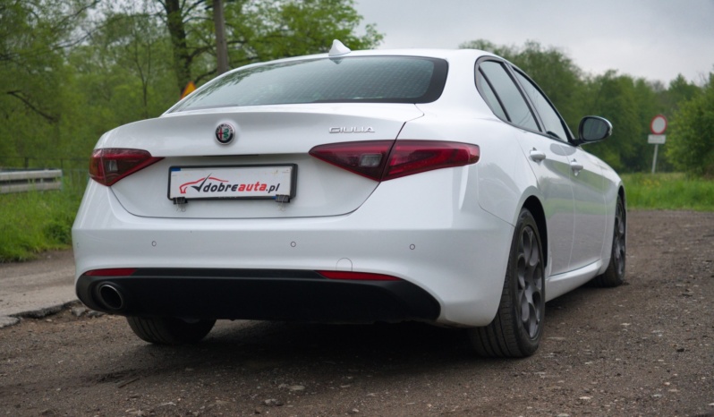 Alfa Romeo Giulia full