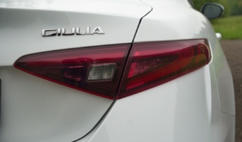 Alfa Romeo Giulia full