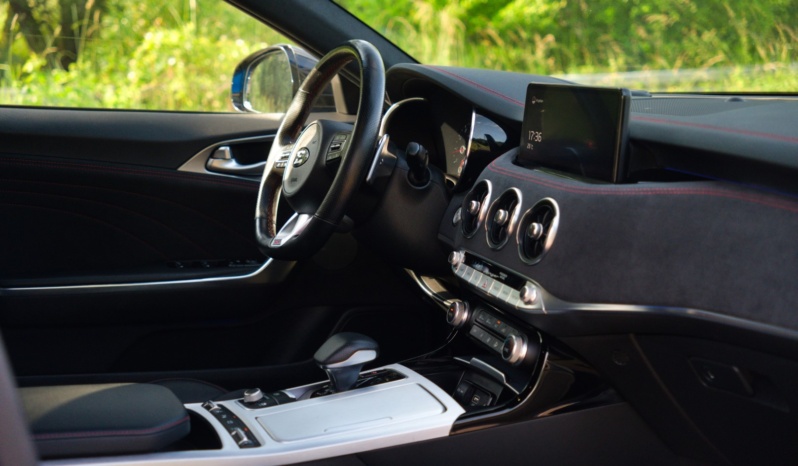 KIA Stinger full