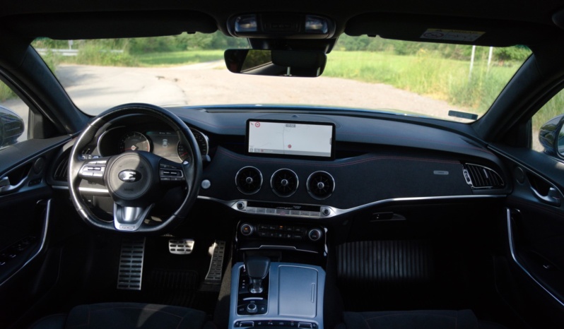 KIA Stinger full