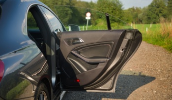 Mercedes CLA full
