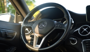 Mercedes CLA full