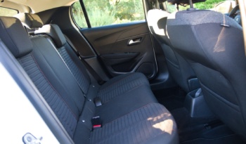 Peugeot 208 full
