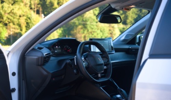 Peugeot 208 full