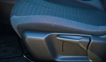Peugeot 208 full