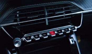 Peugeot 208 full