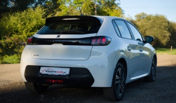 Peugeot 208 full