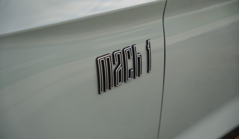 Ford Mustang Mach1 full