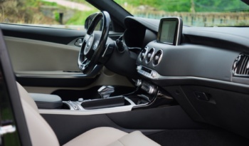 Kia Stinger full