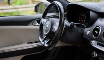 Kia Stinger full
