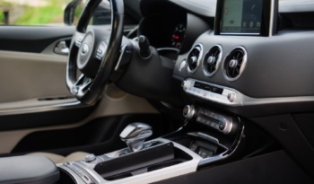 Kia Stinger full