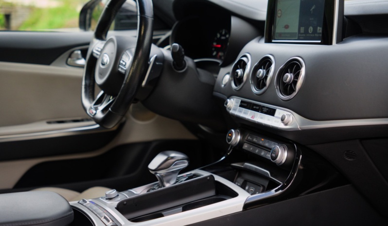 Kia Stinger full