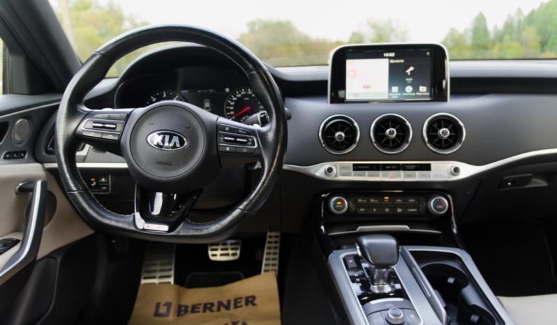 Kia Stinger full