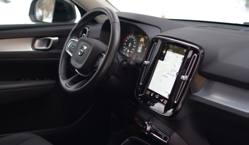 Volvo XC40 full