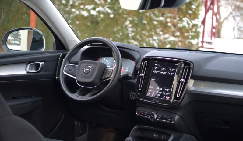 Volvo XC40 full