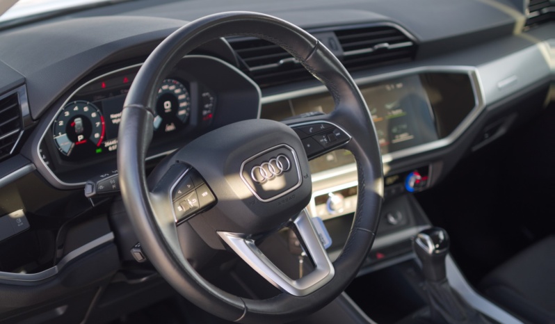 Audi Q3 full
