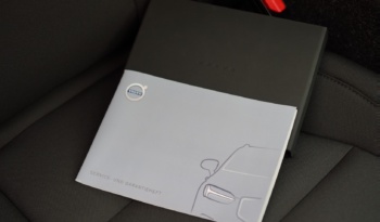 Volvo XC40 full