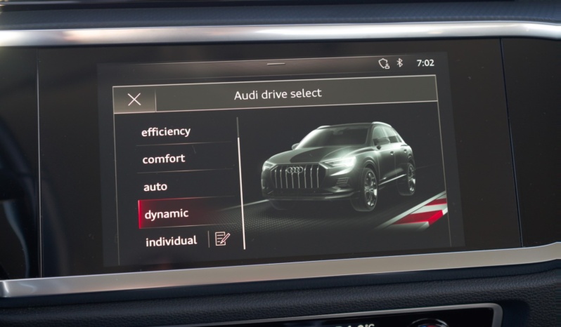 Audi Q3 full