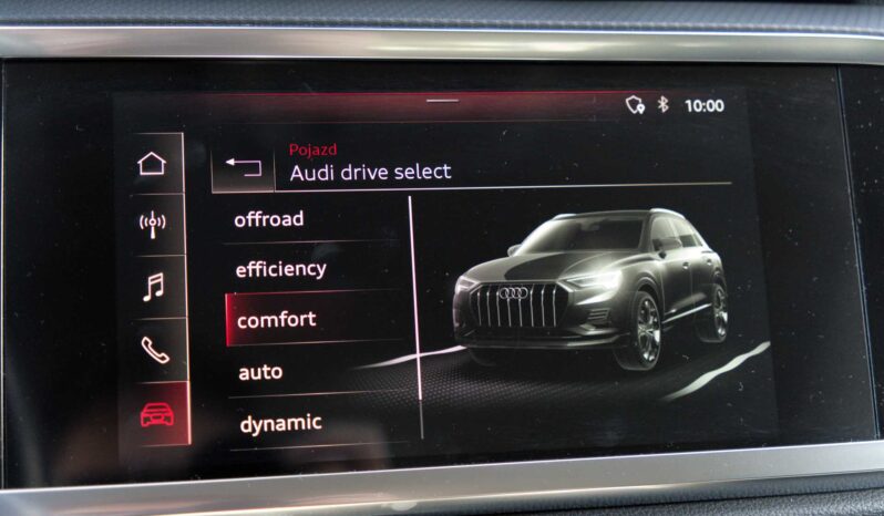 
								Audi Q3 full									