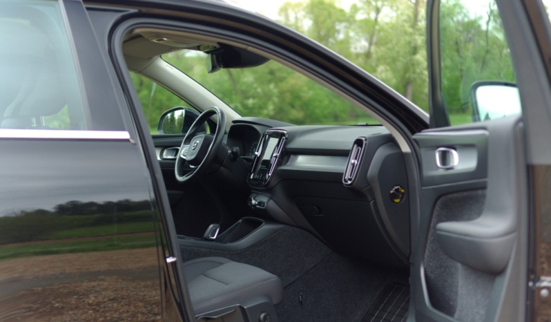 Volvo XC40 full