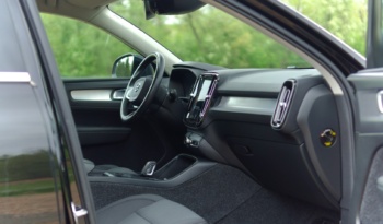 Volvo XC40 full