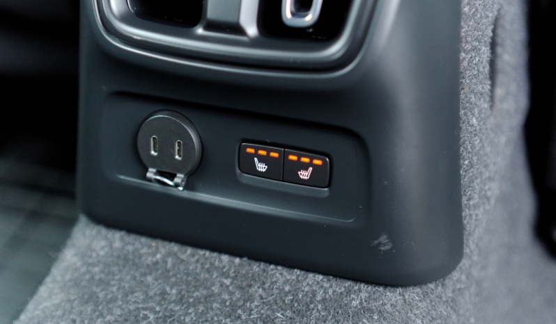 Volvo XC40 full