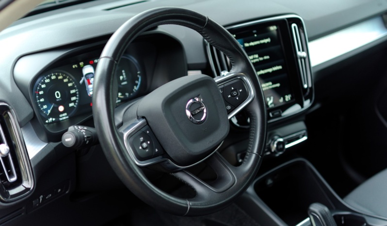 Volvo XC40 full
